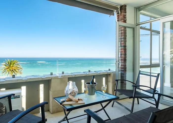 Camps Bay Beachside 2Bed W Sea View Cloud 9