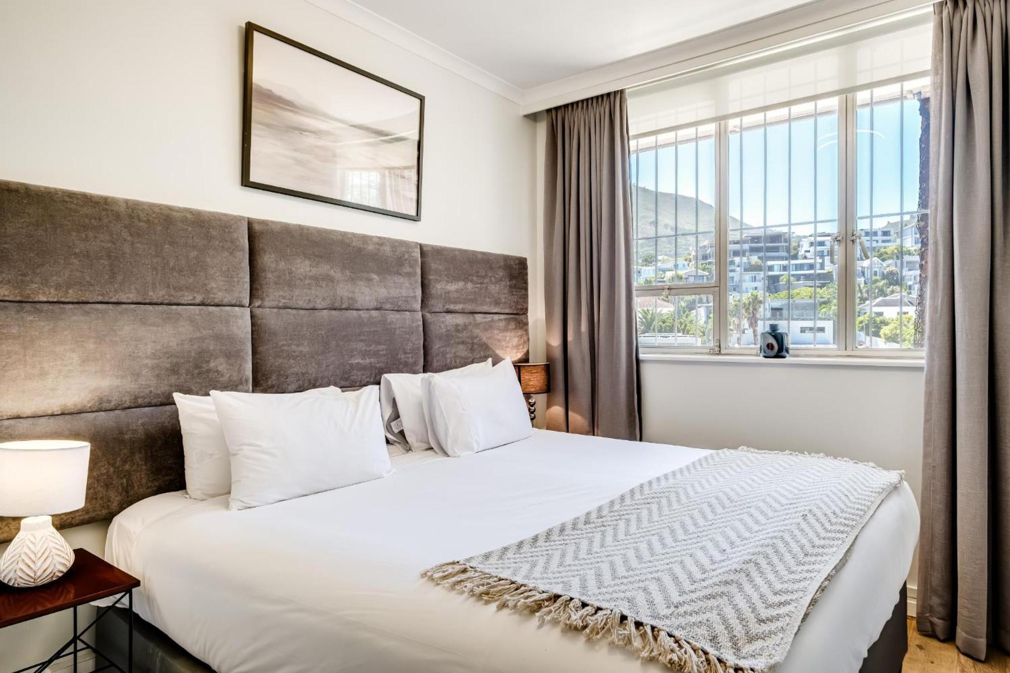 Camps Bay Beachside 2bed W Sea View Cloud 9 Apartment *