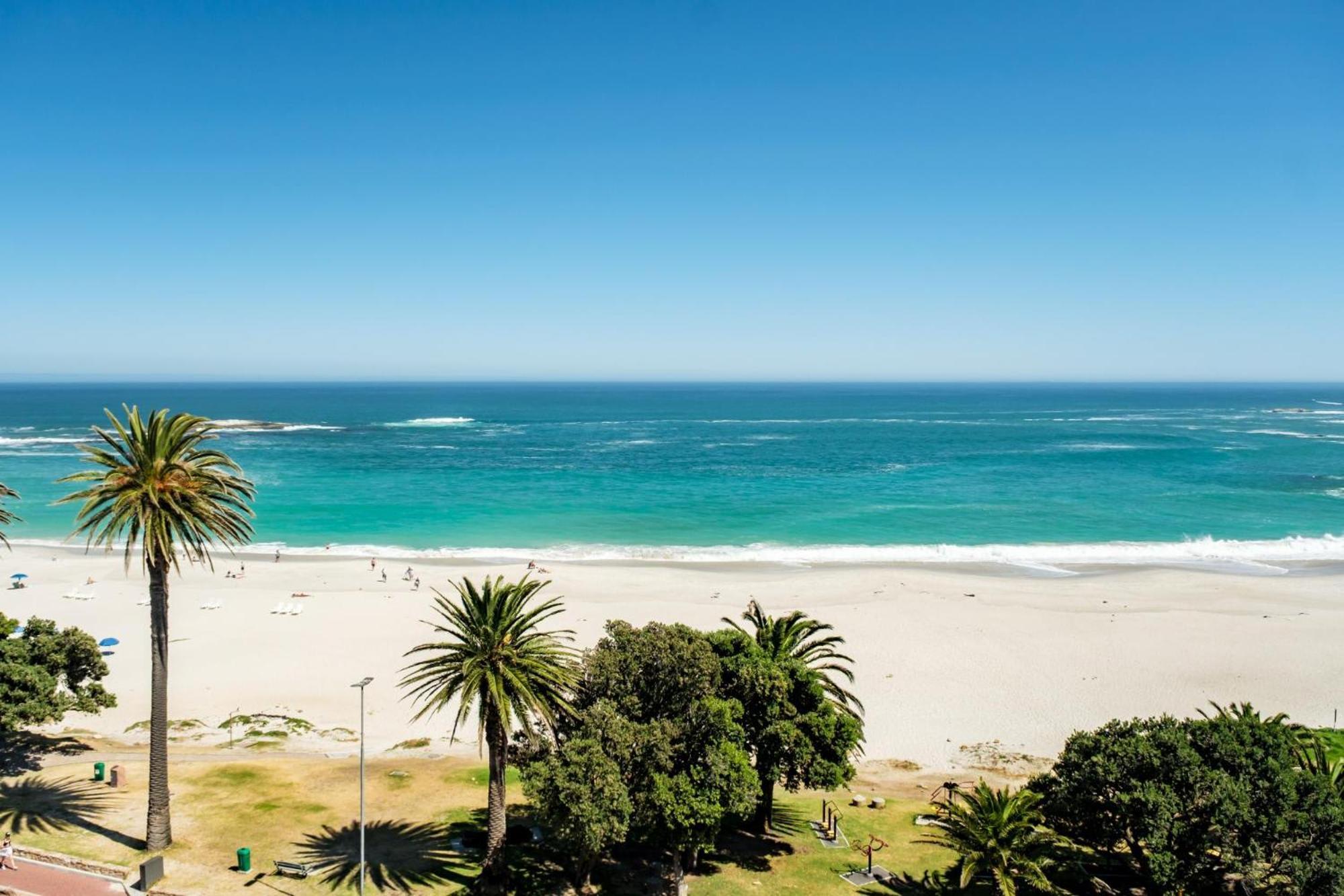 Camps Bay Beachside 2bed W Sea View Cloud 9 Apartment